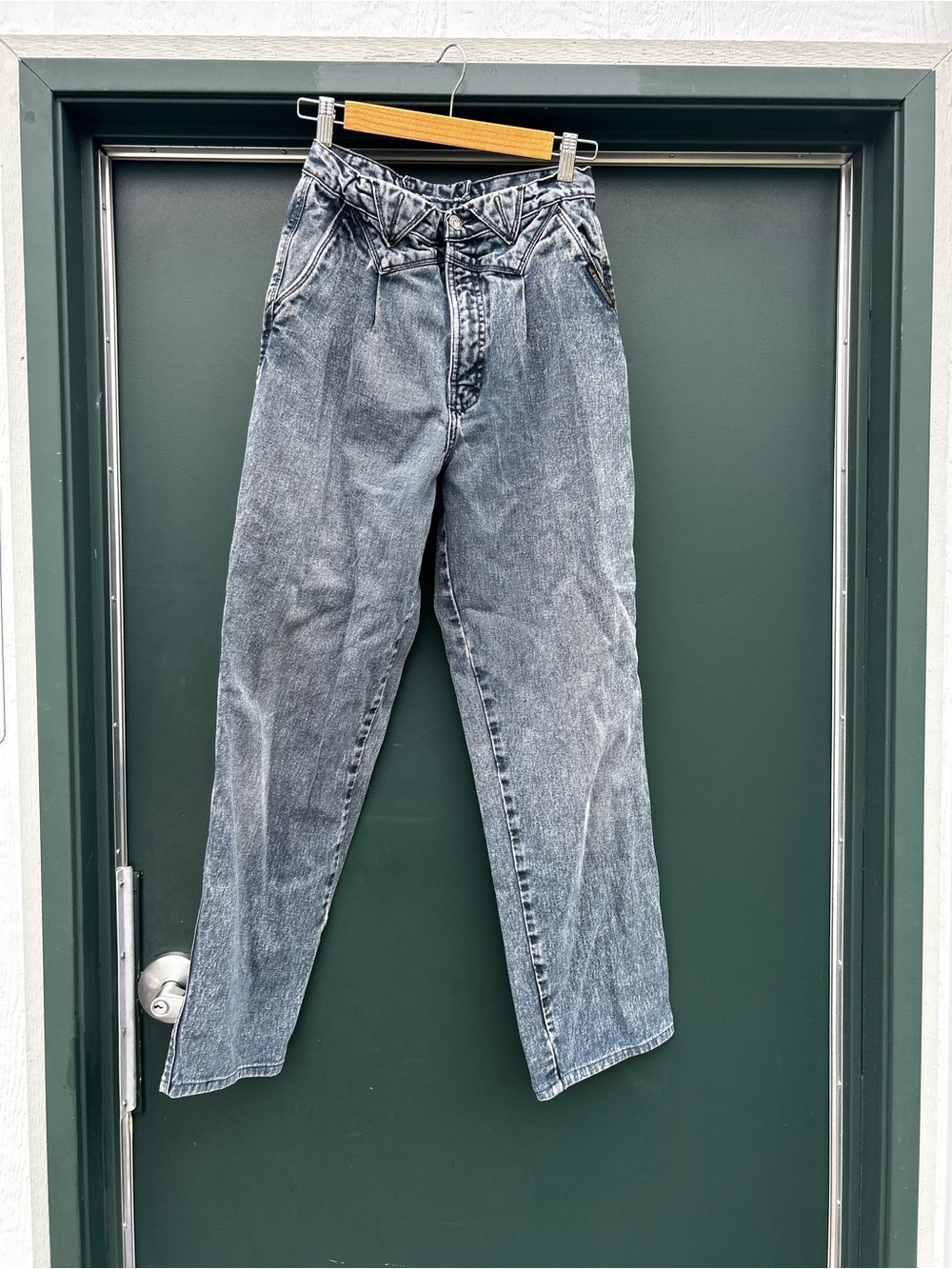 High-Rise Vintage Washed Black Women's Jeans